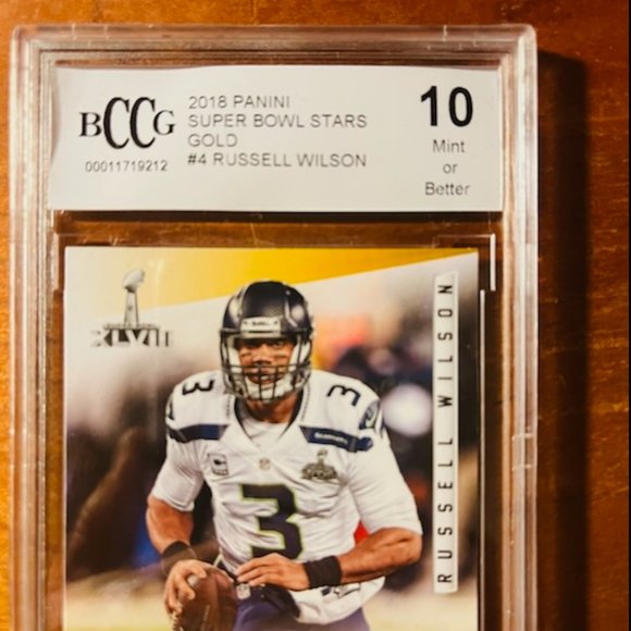 2018 Panini Super Bowl Stars Gold Russell Wilson Graded Football Card - Picture 2 of 3